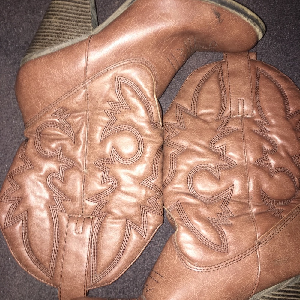 Women's Cowgirl Boots ✨